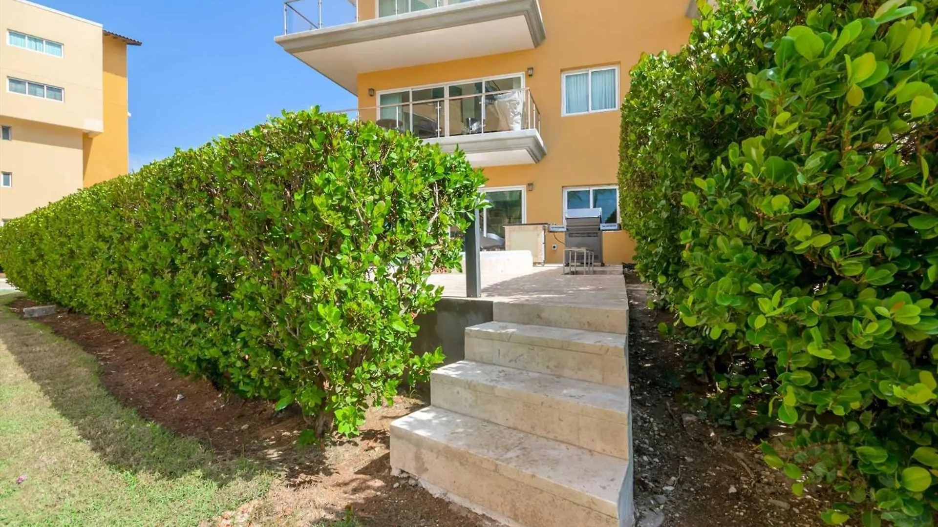 Beachfront - Coral Sea Garden 3Br Condo - P116 Palm Beach 0*,