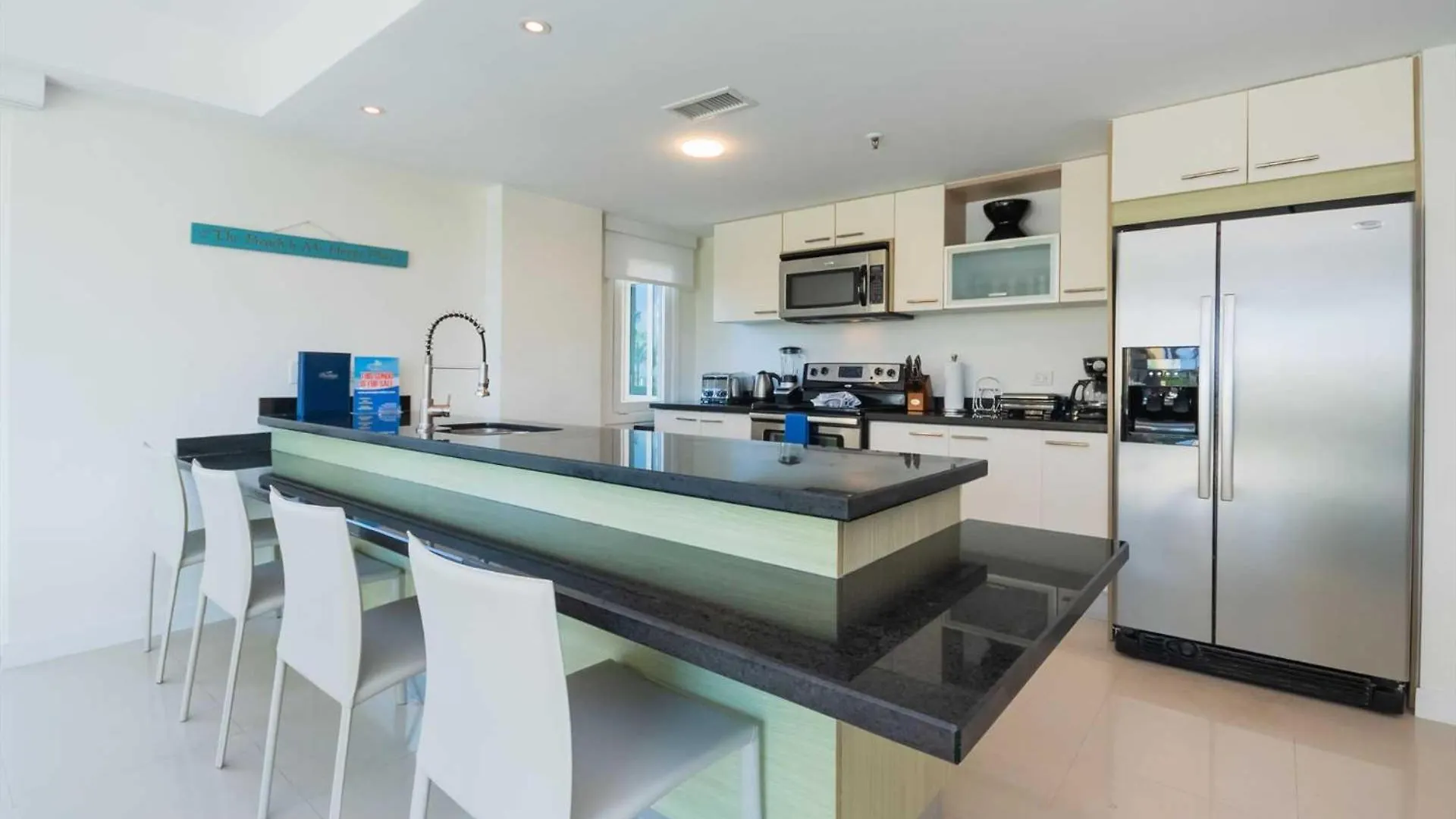 Beachfront - Coral Sea Garden 3Br Condo - P116 Palm Beach Aruba