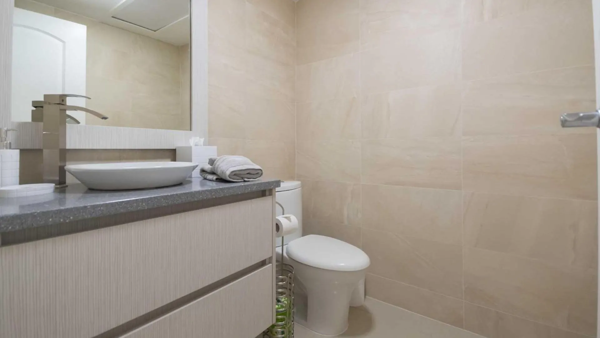Beachfront - Coral Sea Garden 3Br Condo - P116 Palm Beach 0*,