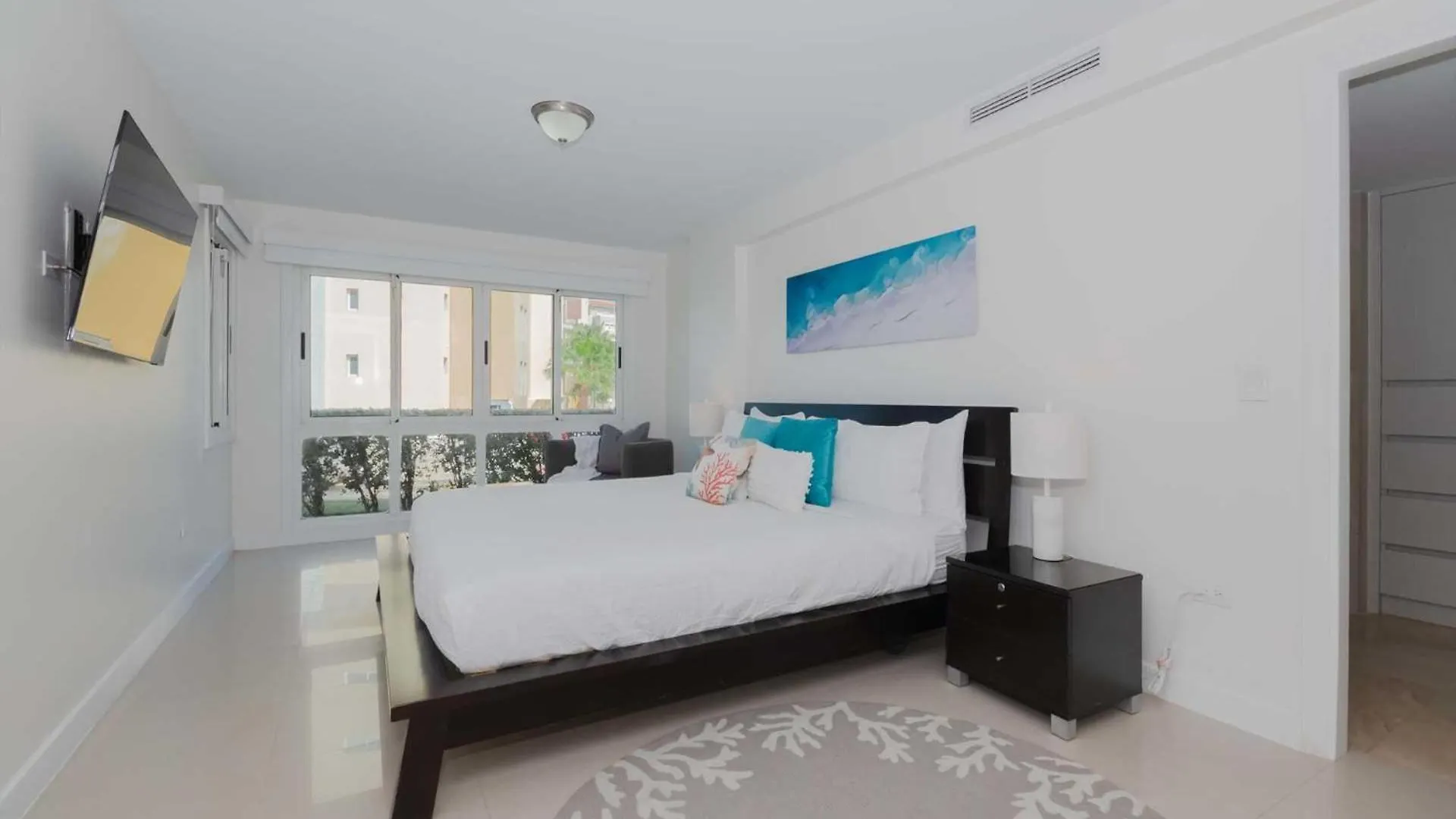 Beachfront - Coral Sea Garden 3Br Condo - P116 Palm Beach