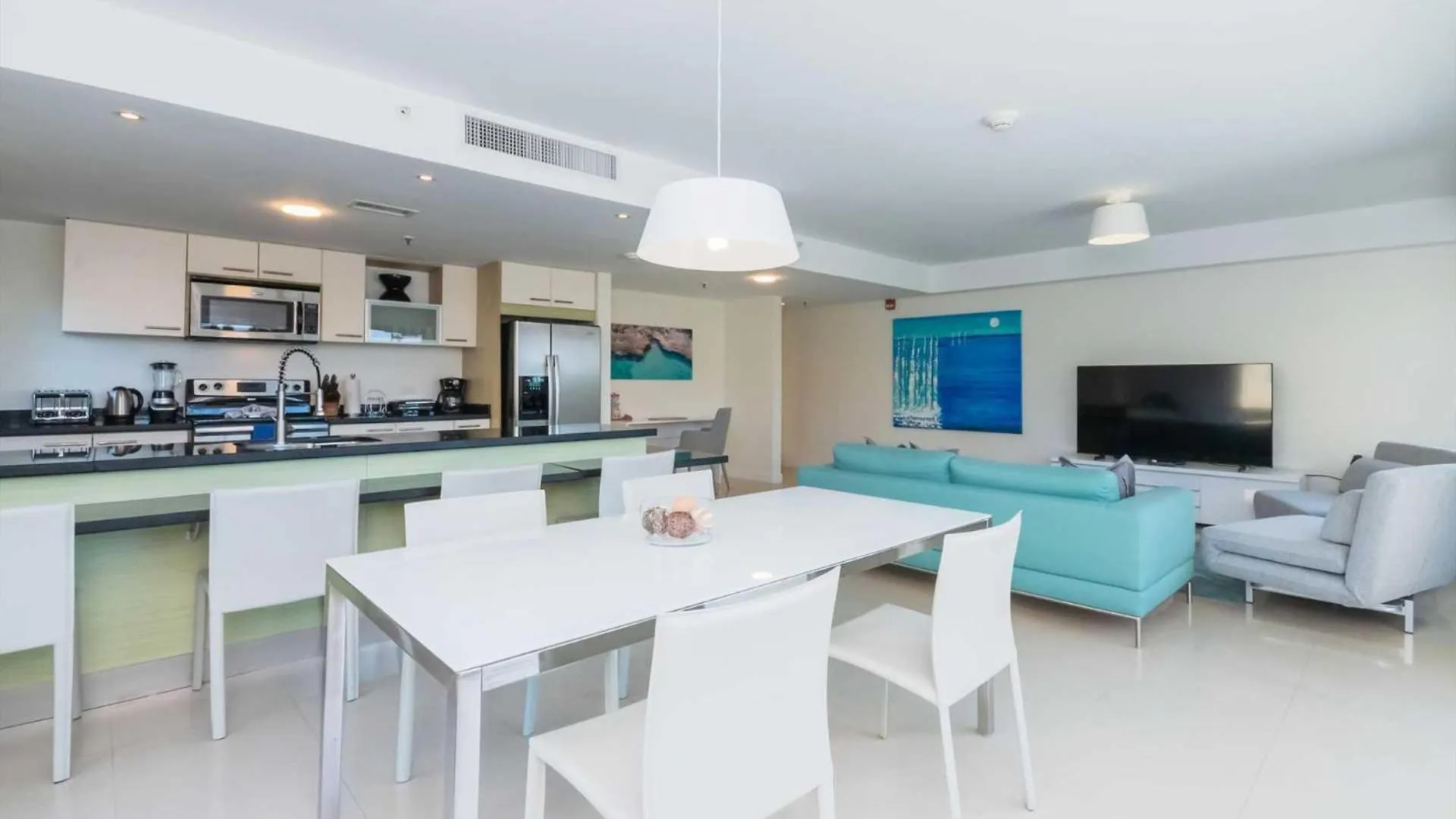 Beachfront - Coral Sea Garden 3Br Condo - P116 Palm Beach