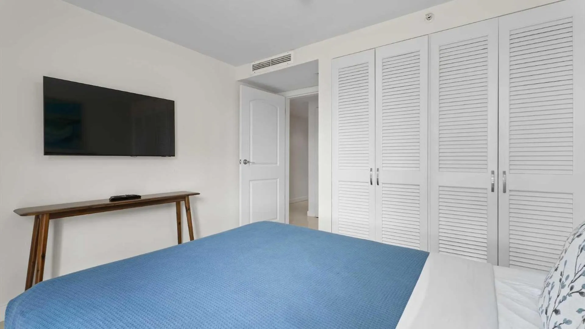 Beachfront - Coral Sea Garden 3Br Condo - P116 棕榈滩 度假居