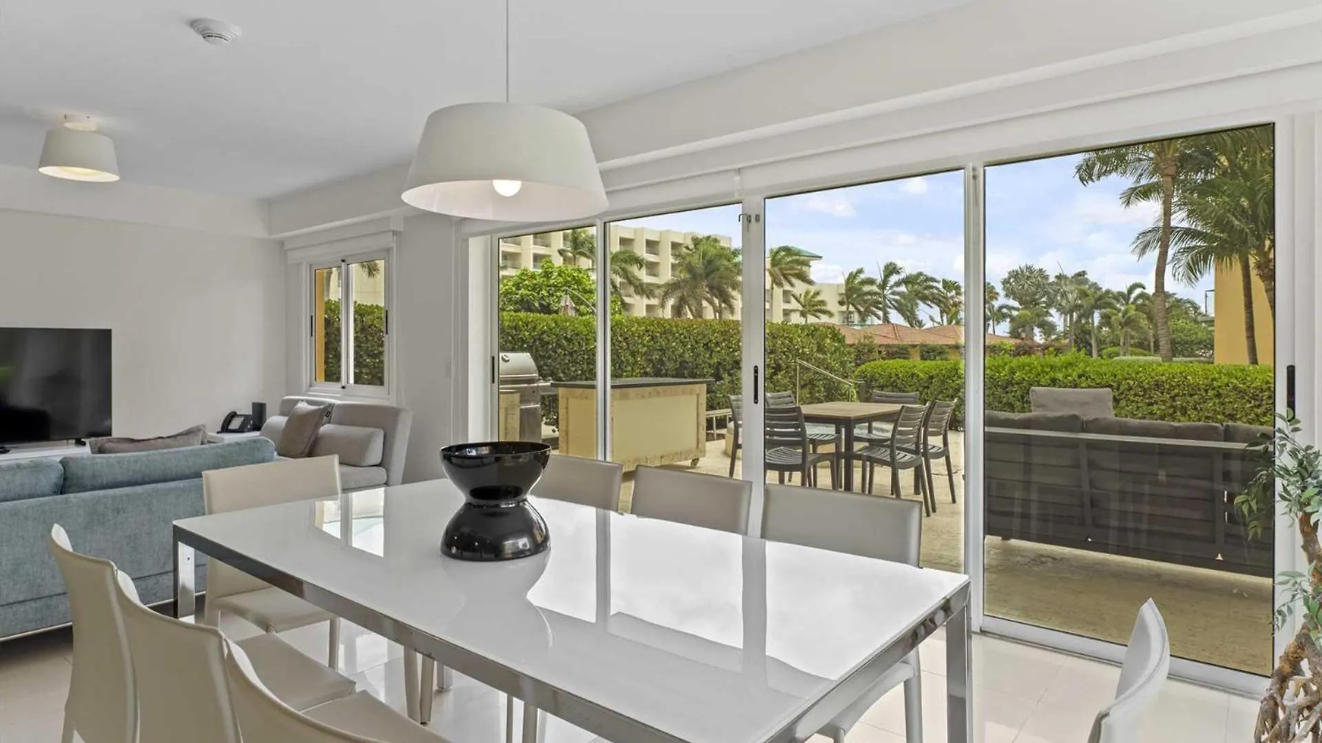 Beachfront - Coral Sea Garden 3Br Condo - P116 棕榈滩 度假居