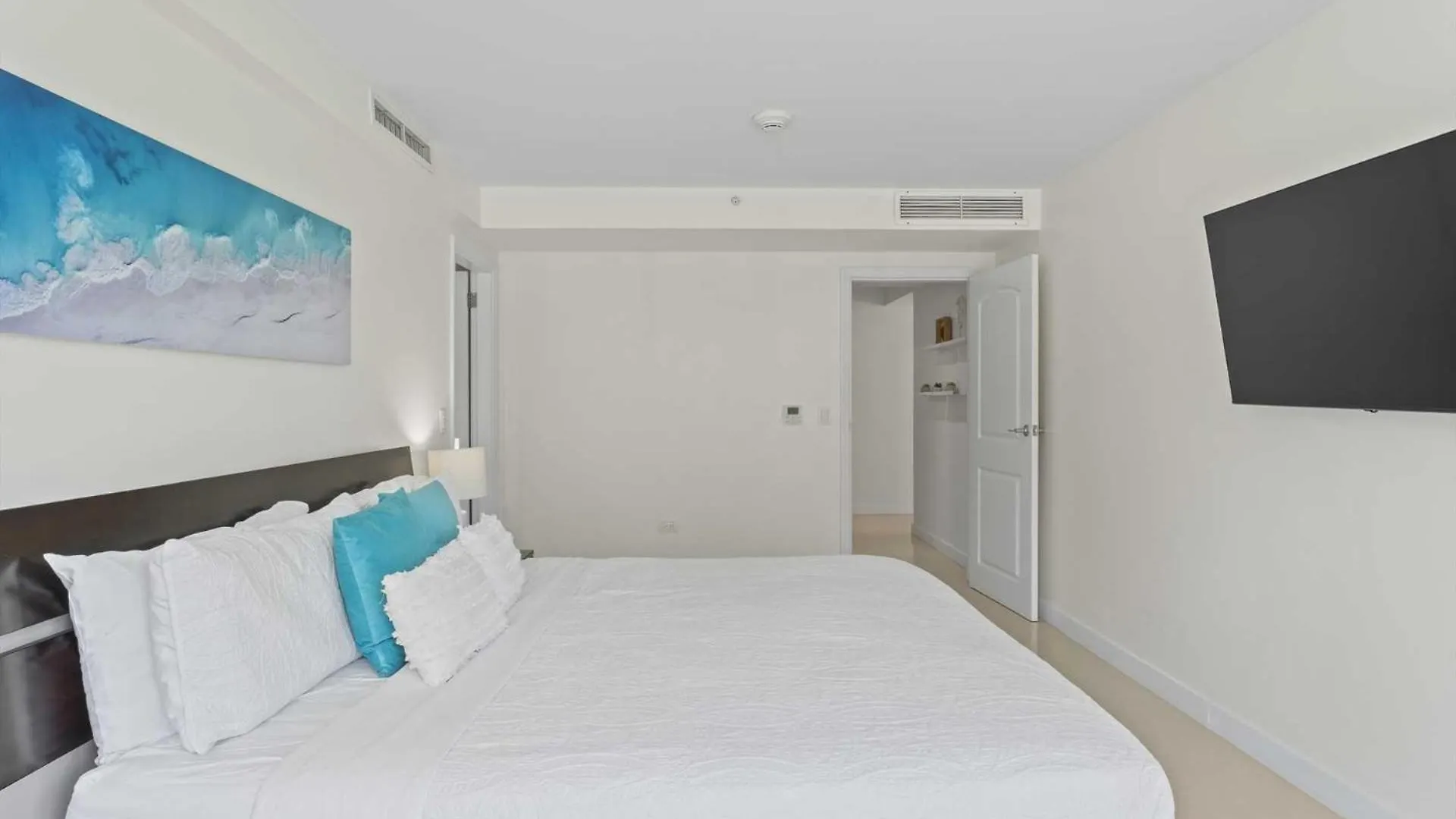 Beachfront - Coral Sea Garden 3Br Condo - P116 شاطئ بالم 0*,