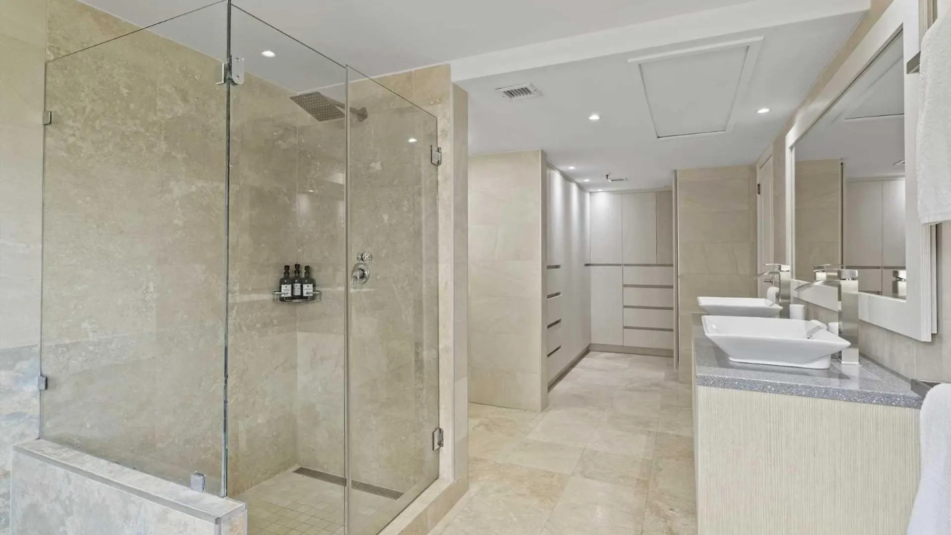 Beachfront - Coral Sea Garden 3Br Condo - P116 شاطئ بالم أروبا